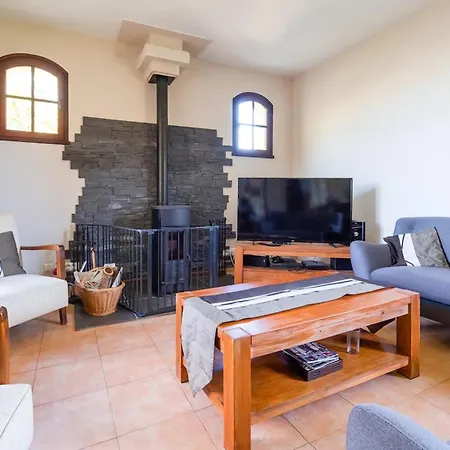 House For 13 People Heated Pool Bocce Court *