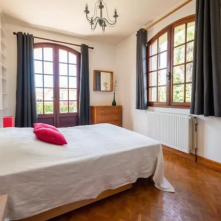 Maison 13p Piscine Chauffee Terrain De Petanque Haimps