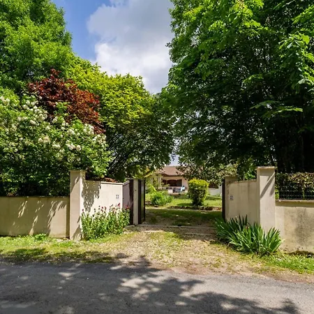 Maison 13p Piscine Chauffee Terrain De Petanque