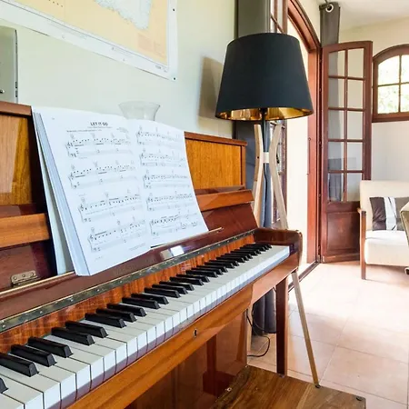 House For 13 People Heated Pool Bocce Court * Haimps