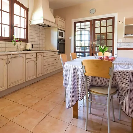 House For 13 People Heated Pool Bocce Court * Haimps