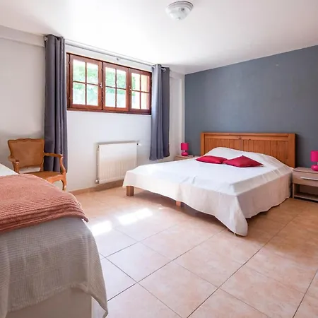 Villa Maison 15p Piscine Chauffe Terrain De Petanque