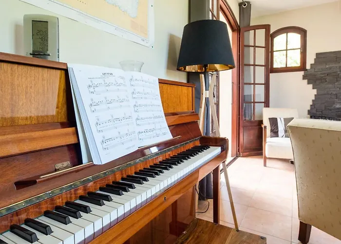 Maison 15p Piscine Chauffe Terrain De Petanque * Haimps