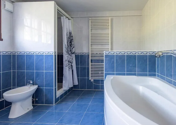 Maison 15p Piscine Chauffe Terrain De Petanque