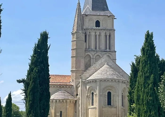 Maison 15p Piscine Chauffe Terrain De Petanque *